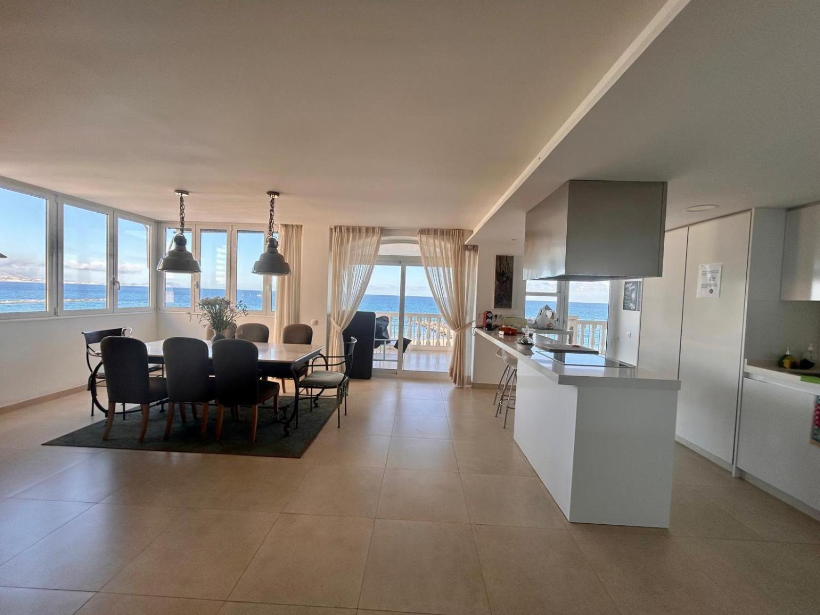 אל קאמפיו Beach House Brotonss מראה חיצוני תמונה