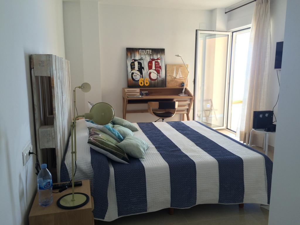 אל קאמפיו Beach House Brotonss מראה חיצוני תמונה