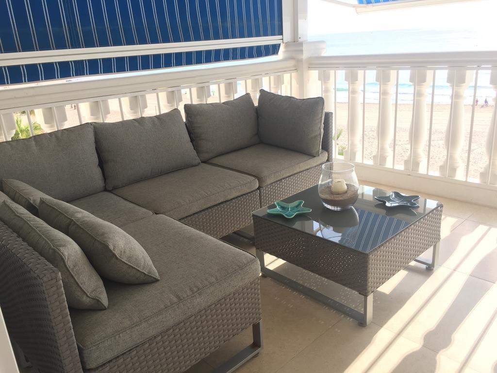 אל קאמפיו Beach House Brotonss מראה חיצוני תמונה